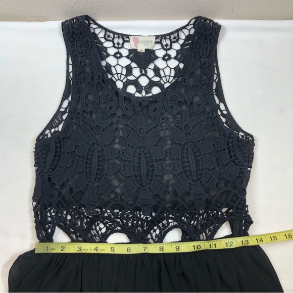 L’ATISTE BY AMY Black Crochet Sheer Side zíper Elastic Waist Maxi Dress Size M - Picture 14 of 16